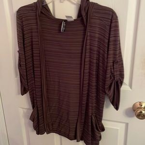 Hooded open fron burgundy striped top size s